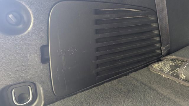 Used 2015 Cadillac Escalade Luxury image 28