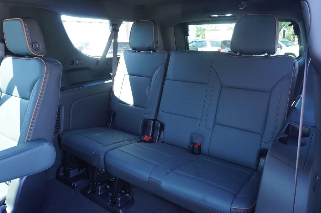 New 2026 GMC Yukon XL AT4 w/ AT4 Premium Plus Package AWD/4WD image 10