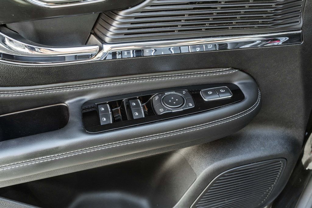 Used 2022 Lincoln Corsair Reserve image 16