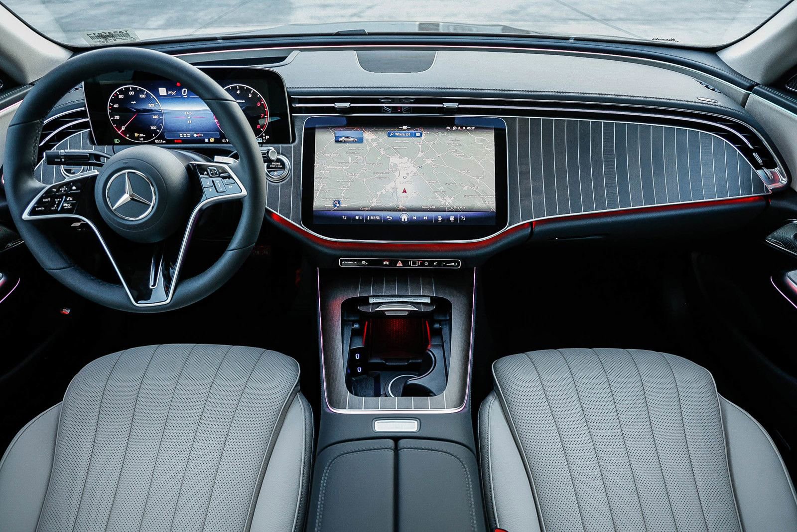 New 2026 Mercedes-Benz E 450 4MATIC Sedan image 10