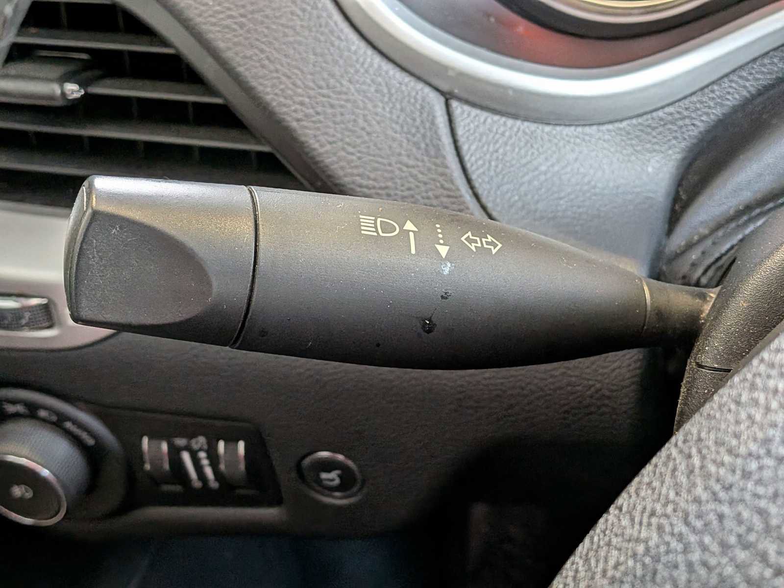 Used 2018 Jeep Cherokee Latitude Plus w/ Comfort/Convenience Group image 25