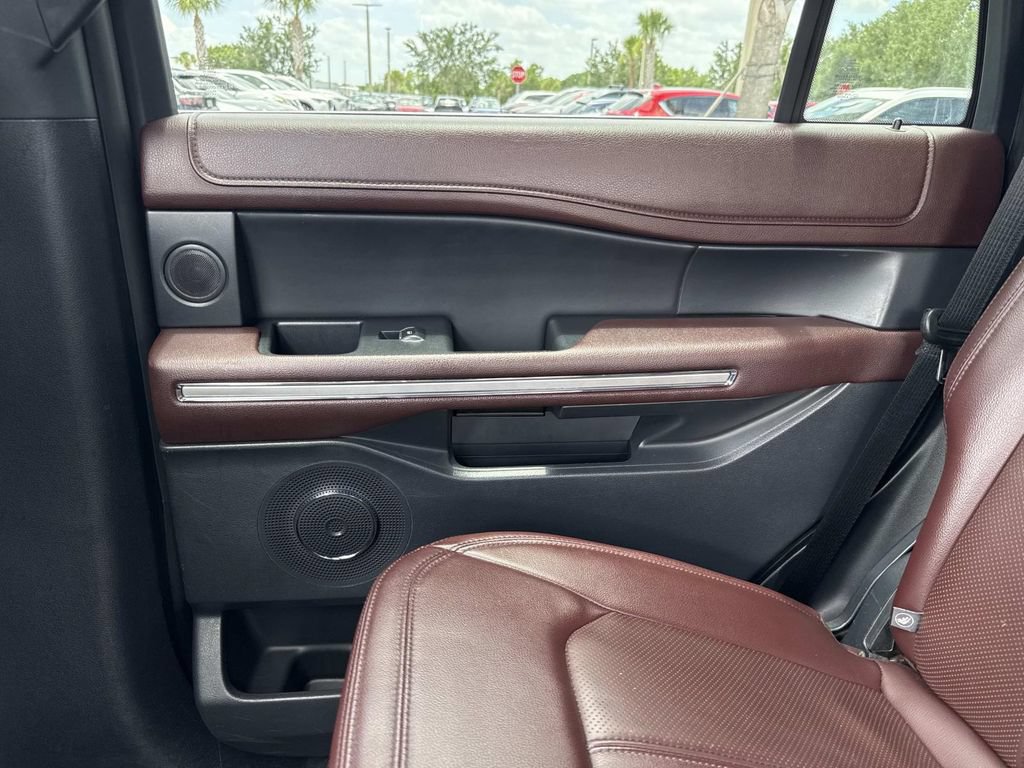 Used 2024 Ford Expedition Limited RWD image 17