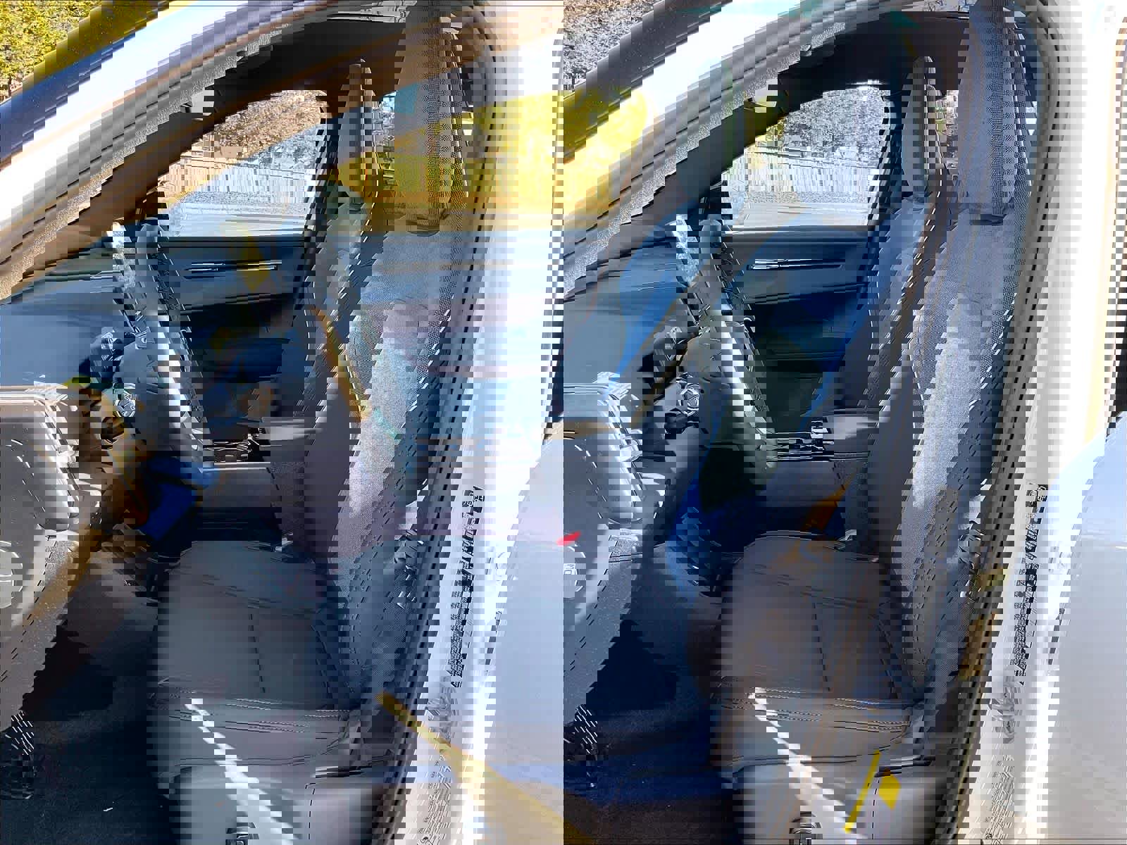 New 2026 Volvo EX30 Ultra w/ Climate Package image 11