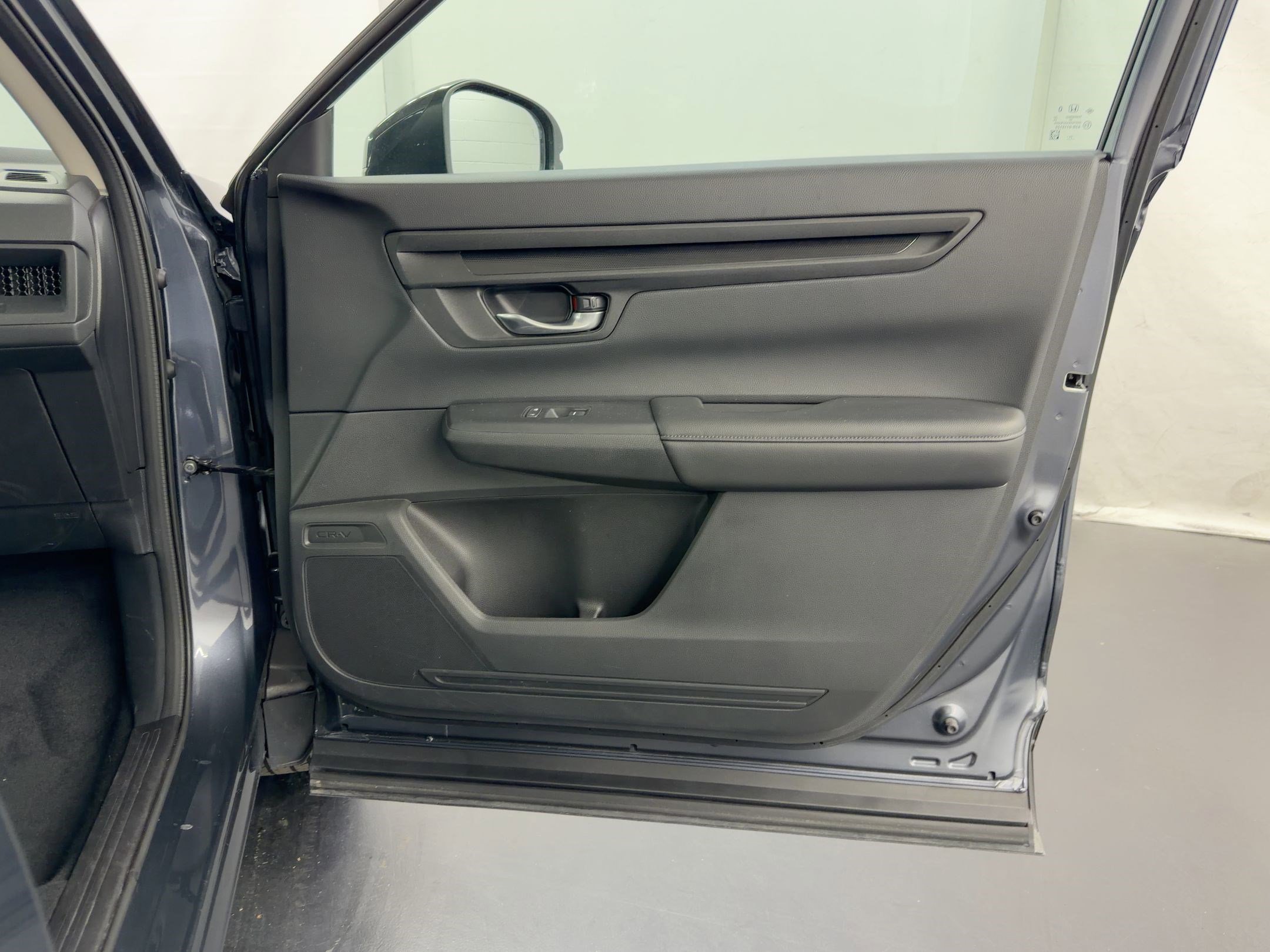 Used 2025 Honda CR-V EX image 34