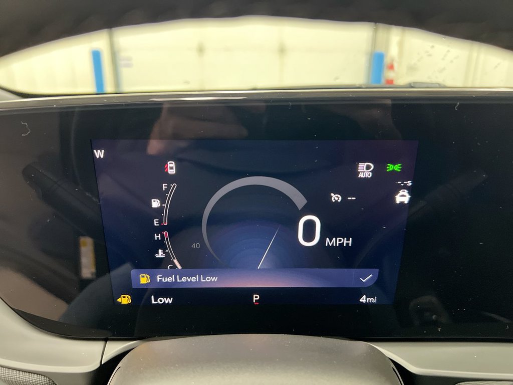 Used 2025 Buick Envista Sport Touring w/ Convenience I Package FWD image 11