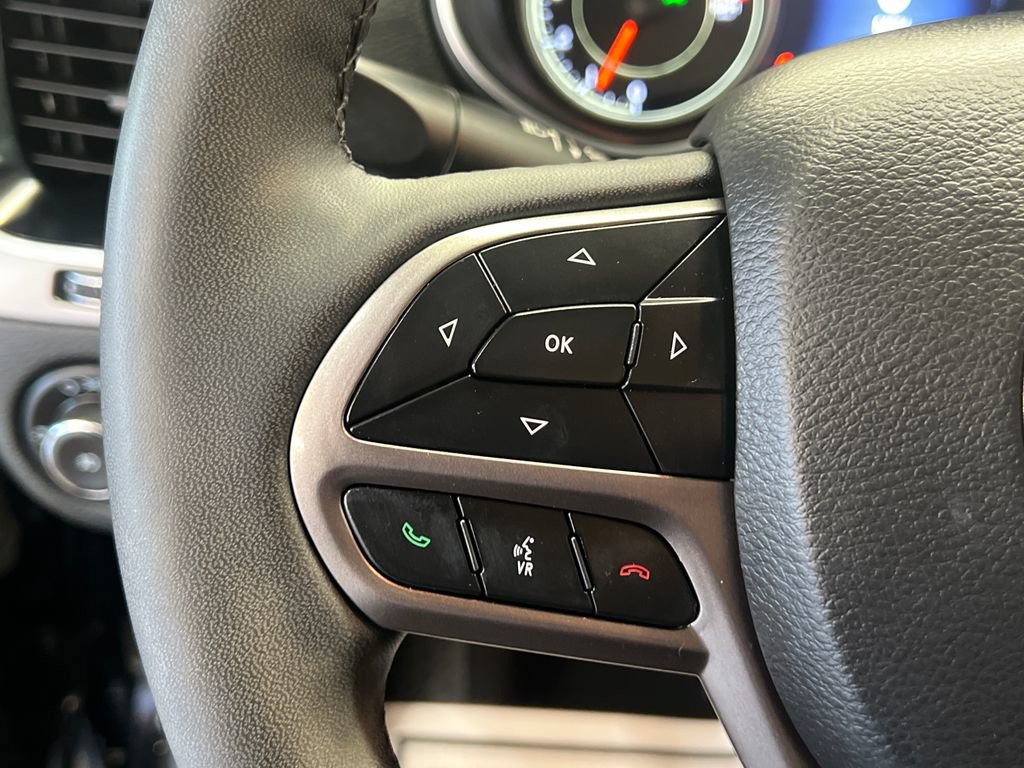 Used 2022 Jeep Cherokee Limited w/ Elite Package AWD/4WD image 26