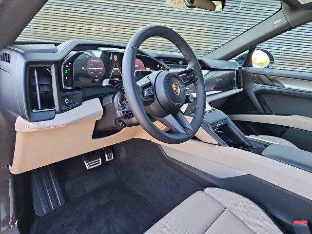 New 2026 Porsche Cayenne Electric AWD/4WD image 4