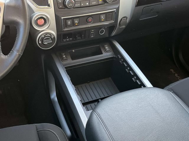 Used 2016 Nissan Titan SV image 15
