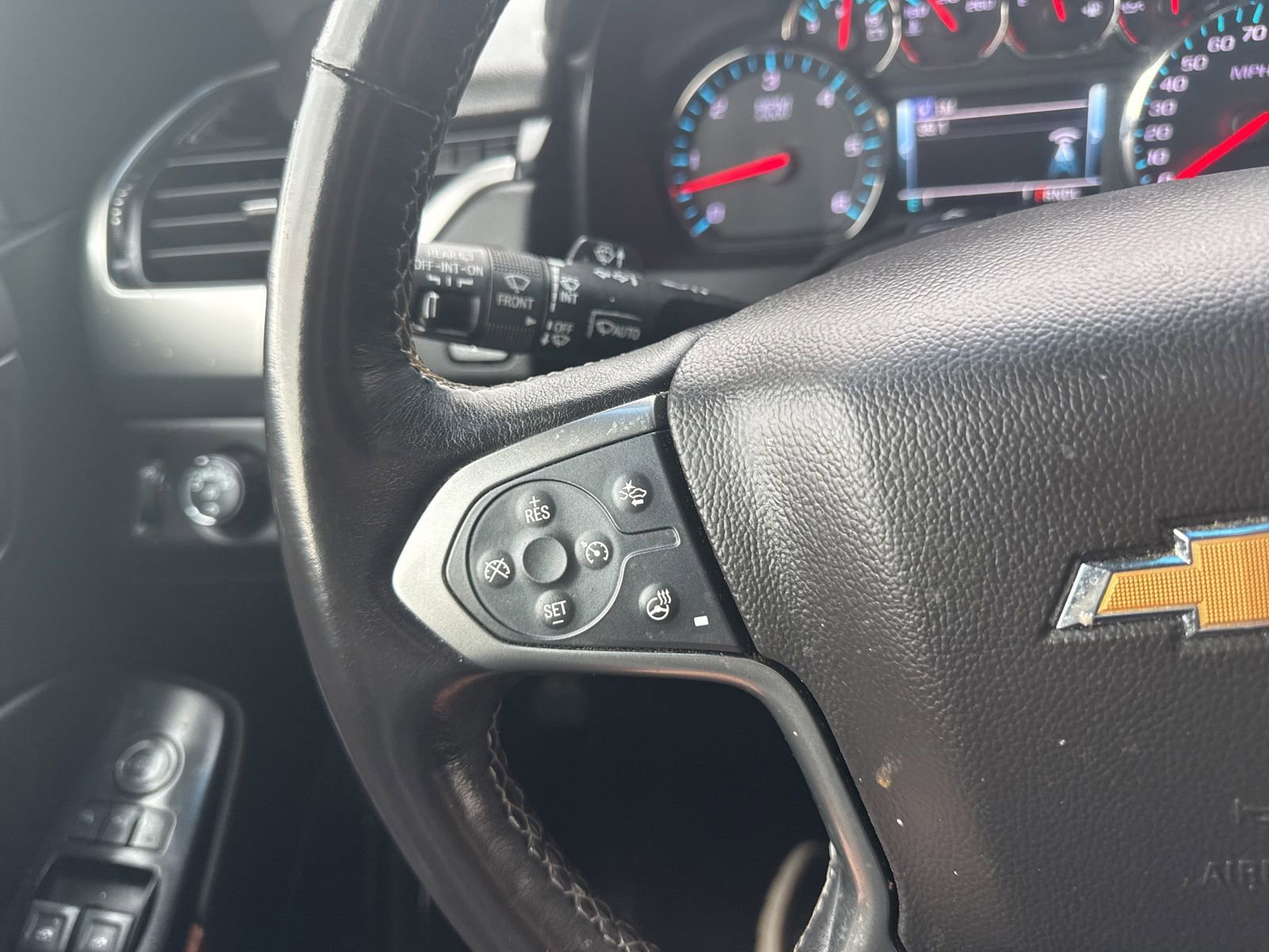 Used 2019 Chevrolet Suburban Premier AWD/4WD image 37