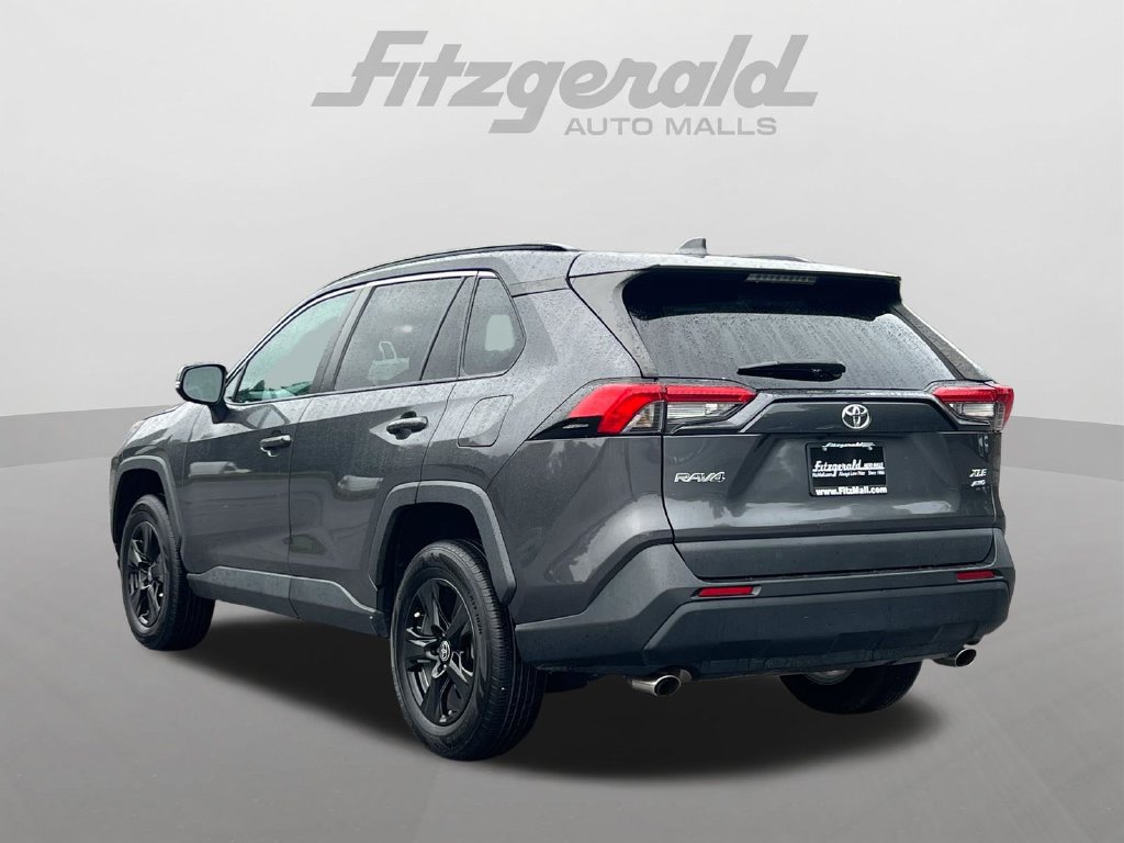 Used 2021 Toyota RAV4 XLE AWD/4WD image 9