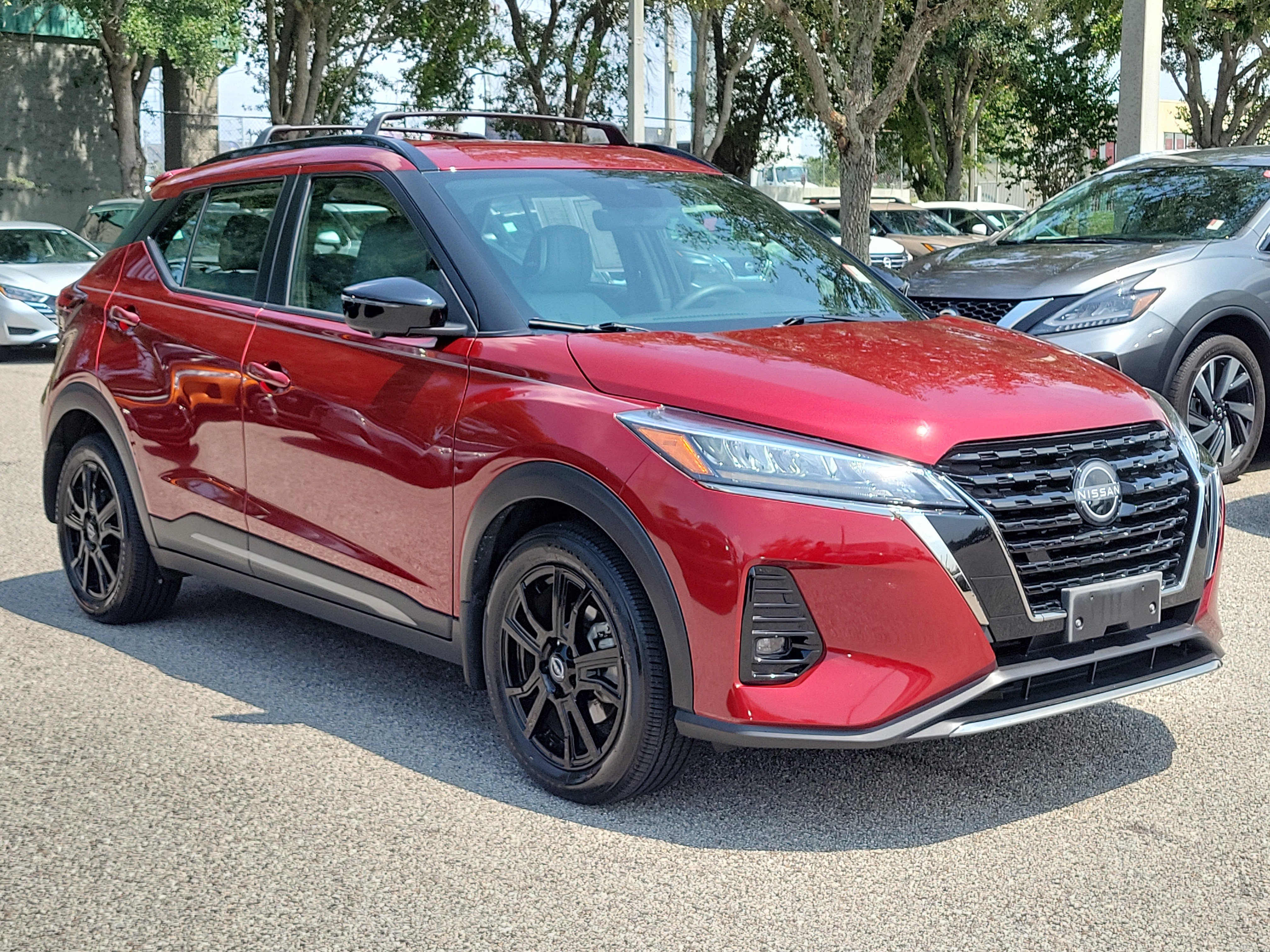 Certified 2024 Nissan Kicks SR w/ SR Premium Package FWD image 3