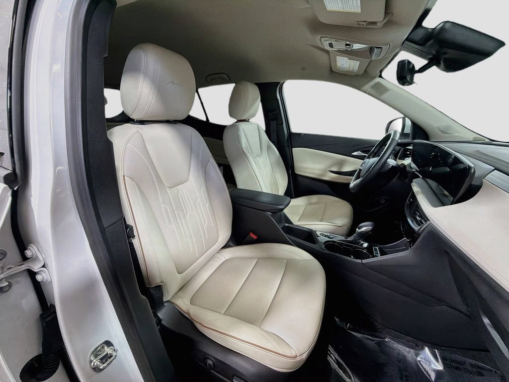 Used 2025 Buick Encore GX Avenir w/ Avenir Technology Package FWD image 27