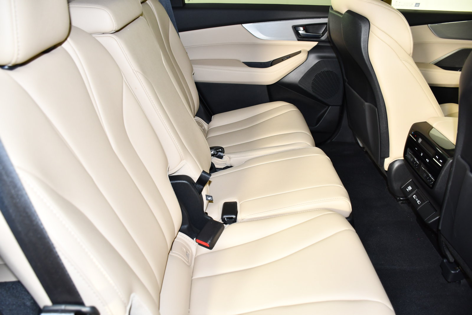 Used 2024 Acura MDX SH-AWD image 46