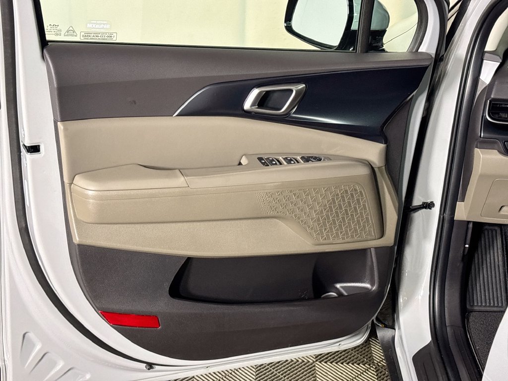 New 2027 Kia Carnival FWD image 10