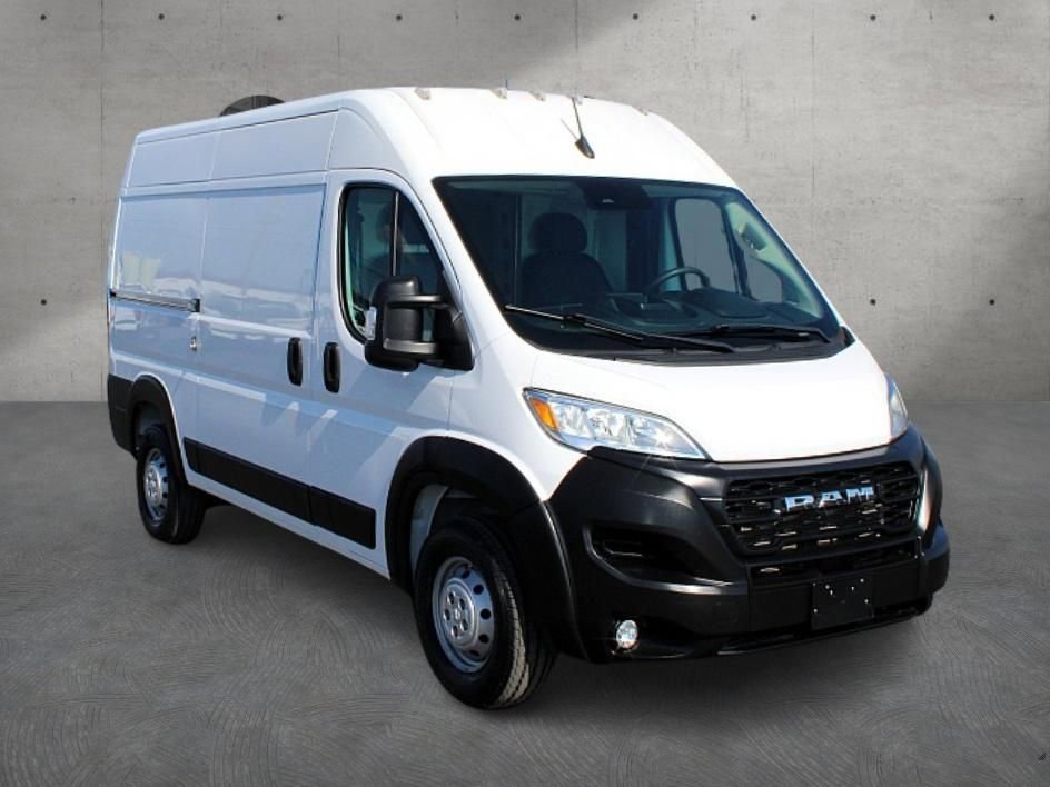 Used 2023 RAM ProMaster 2500 w/ Convenience Group image 3