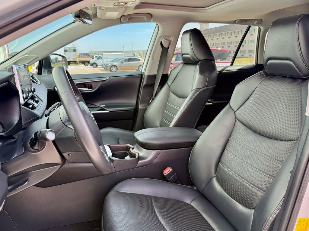 Used 2021 Toyota RAV4 Limited w/ Limited Grade Weather Package AWD/4WD image 11