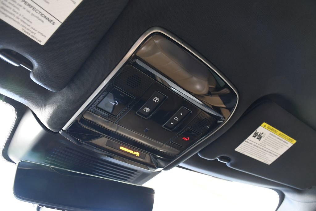 Used 2023 Land Rover Range Rover SE AWD/4WD image 32