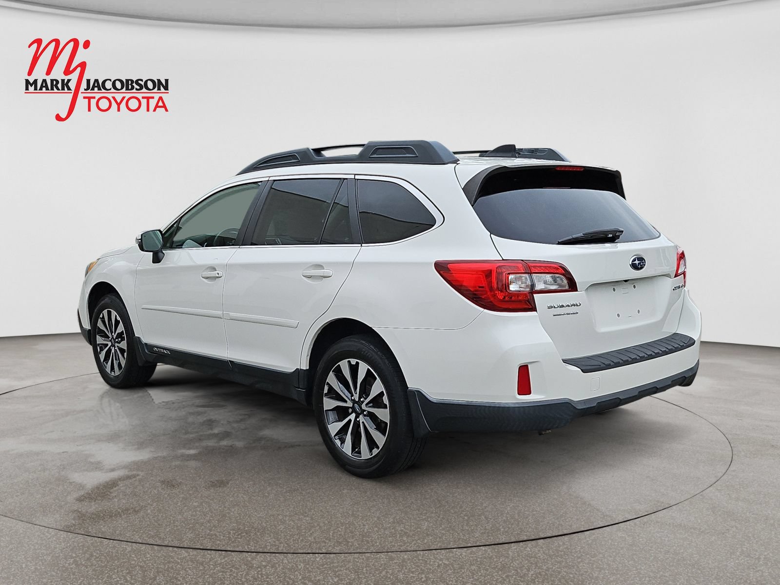 Used 2016 Subaru Outback 2.5i Limited AWD/4WD image 13