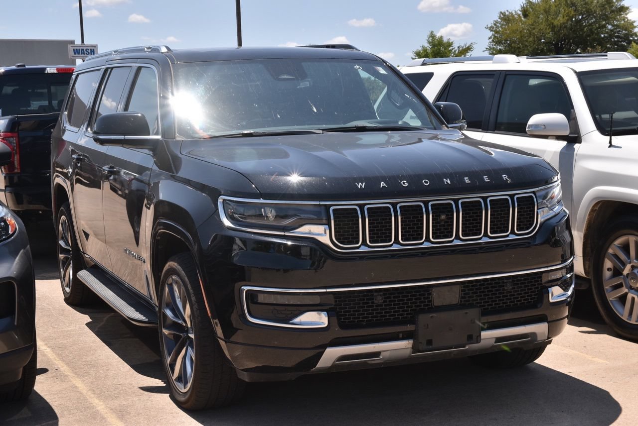 Used 2024 Jeep Wagoneer L Series II w/ Convenience Group I AWD/4WD image 4