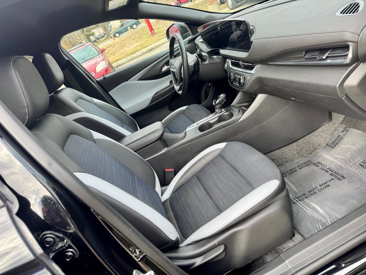 Used 2025 Buick Envista Preferred w/ Convenience I Package image 21