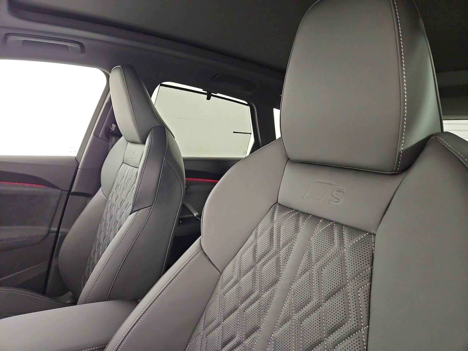 New 2026 Audi SQ5 Premium Plus image 16