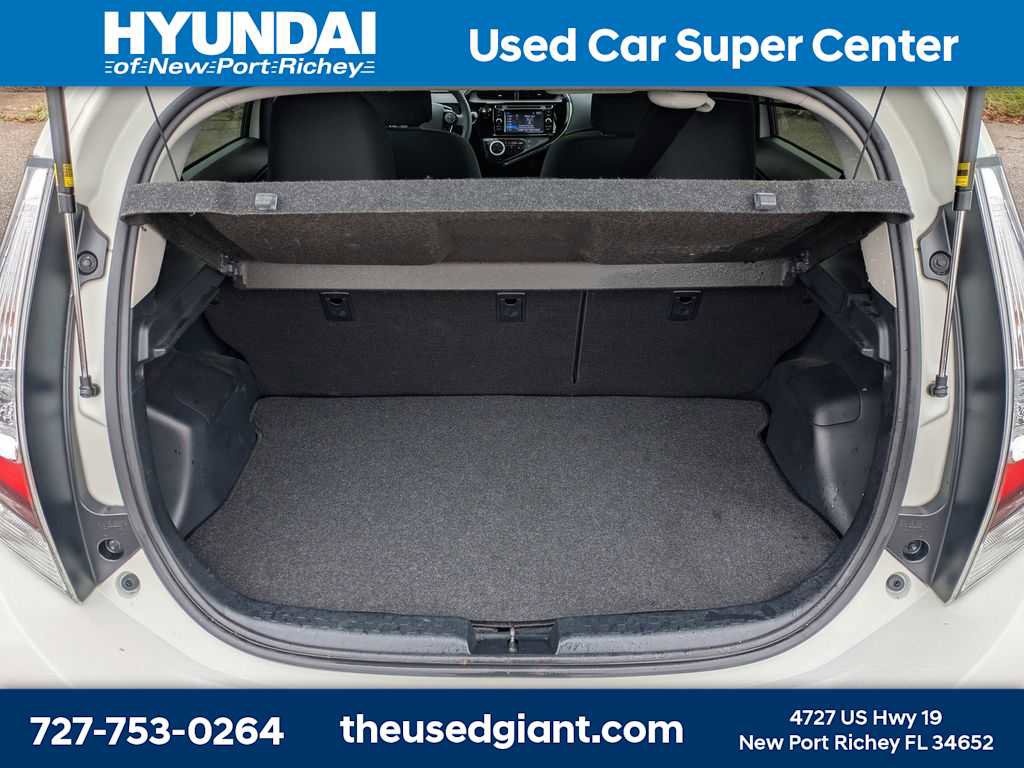 Used 2018 Toyota Prius C Two image 12