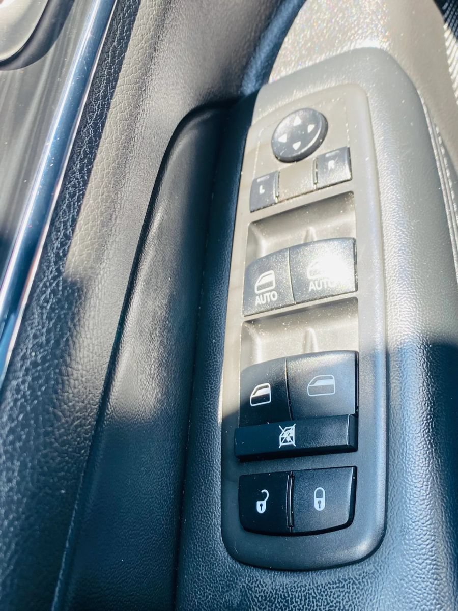 Used 2021 Jeep Grand Cherokee Limited w/ Sun & Sound Group AWD/4WD image 12