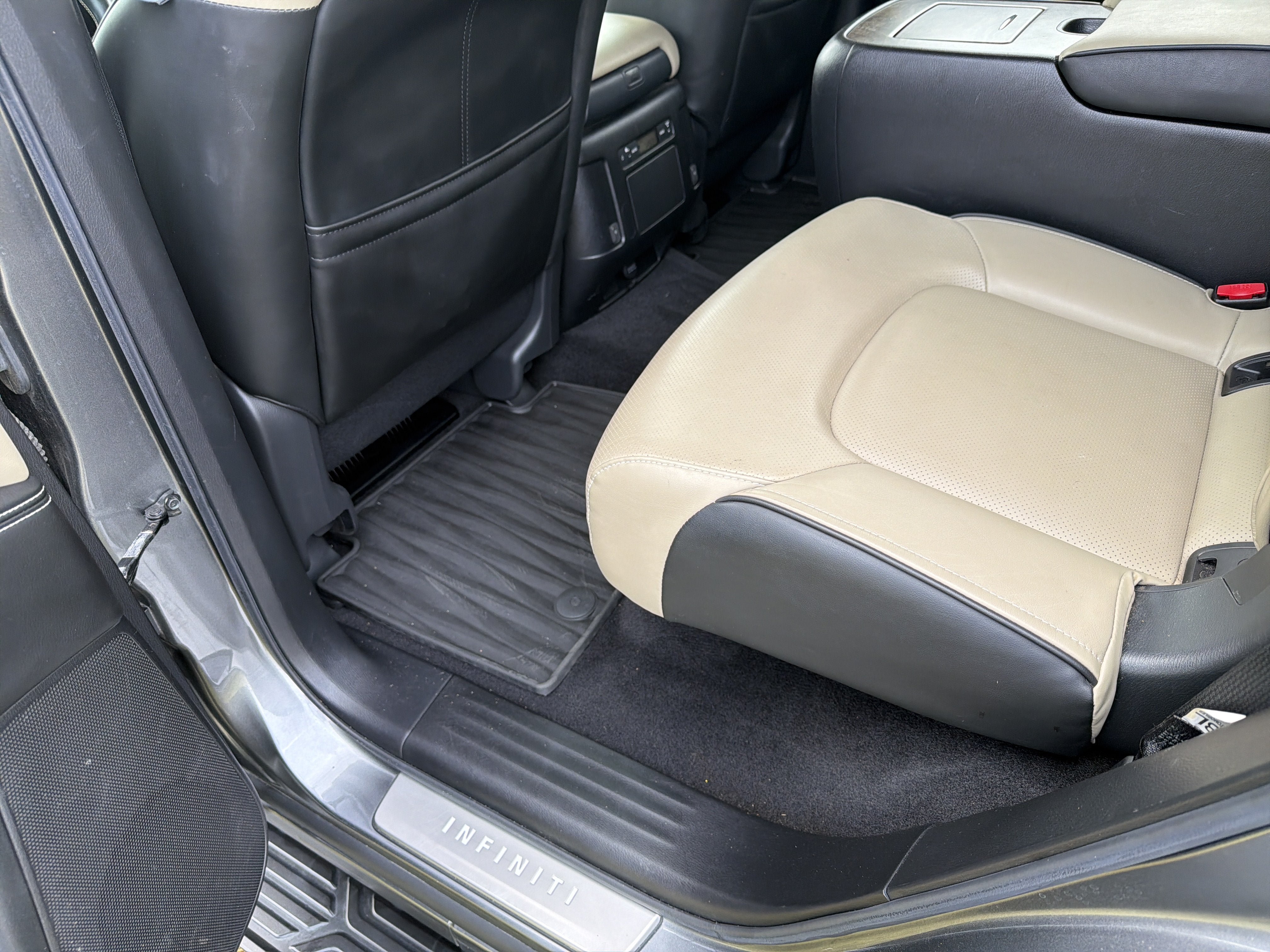 Used 2021 INFINITI QX80 Premium Select w/ Cargo Package RWD image 19