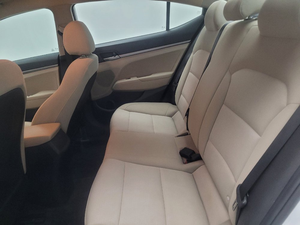 Used 2018 Hyundai Elantra SE FWD image 18