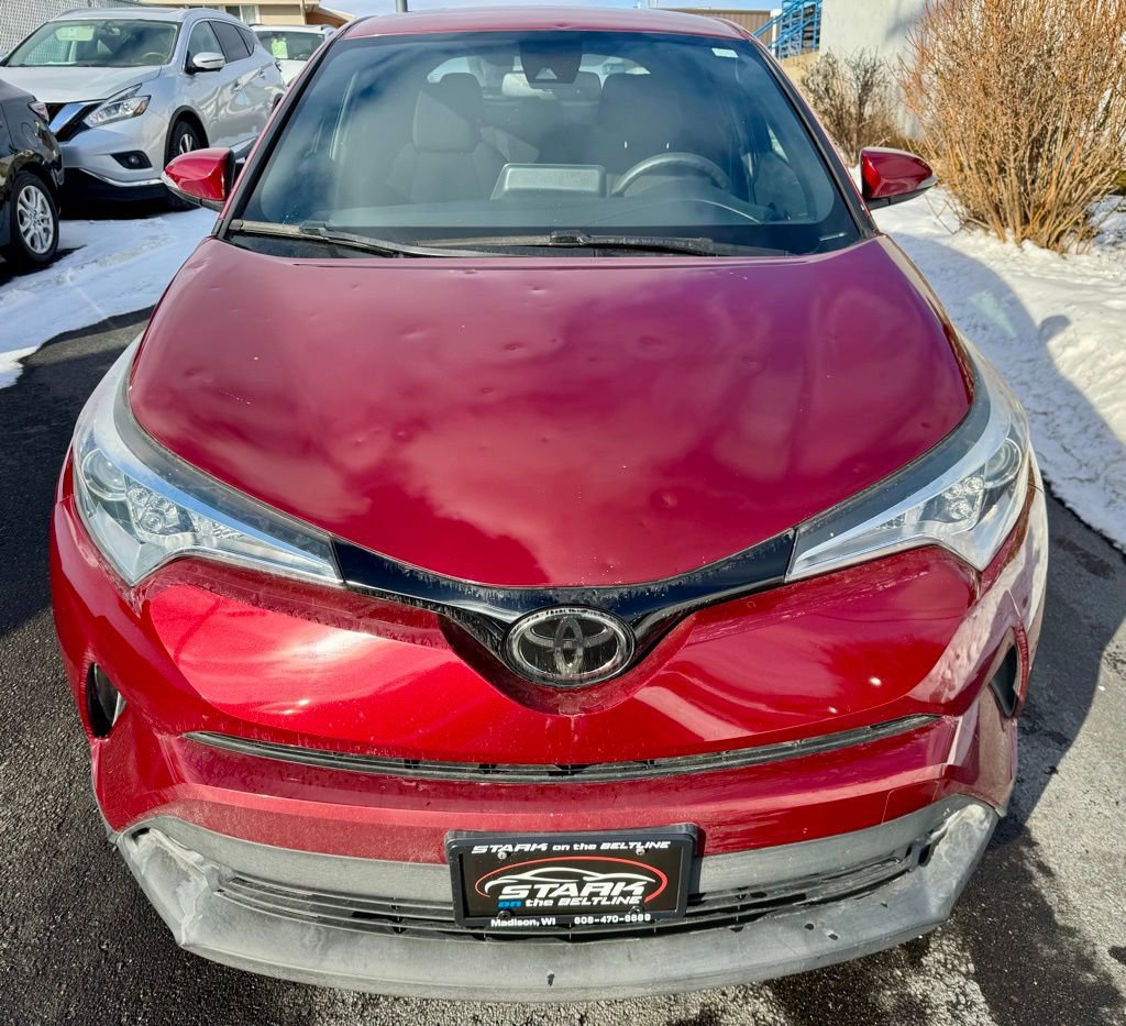 Used 2019 Toyota C-HR LE image 3