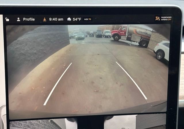 Used 2022 Tesla Model Y Performance image 14