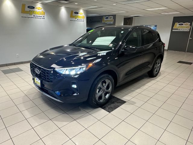 Used 2026 Ford Escape ST-Line Select w/ Equipment Group 401A AWD/4WD image 2