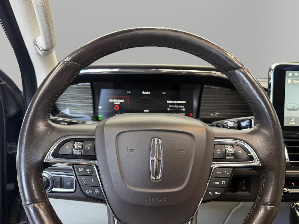 Used 2021 Lincoln Navigator Black Label w/ Cargo Convenience Package AWD/4WD image 22