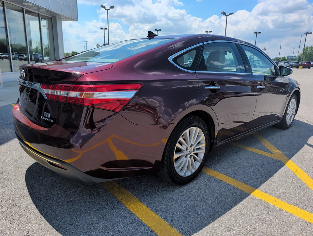 Used 2015 Toyota Avalon Limited w/ Technology Package FWD image 7