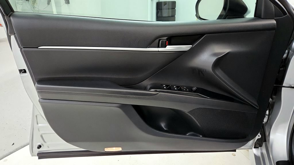 Certified 2018 Toyota Camry LE FWD image 22