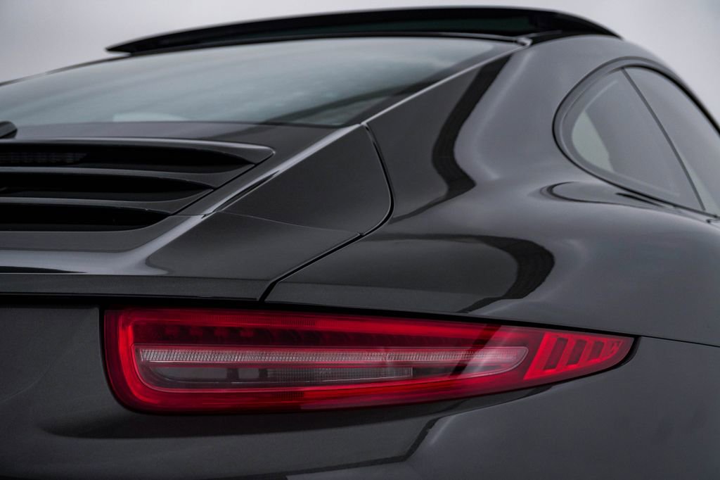 Used 2015 Porsche 911 Carrera RWD image 13