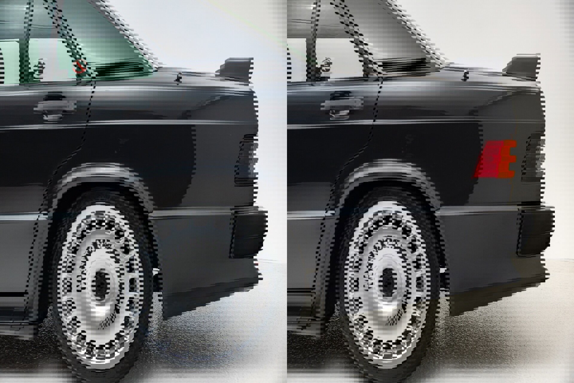 Used 1987 Mercedes-Benz 190 E 2.3-16 image 23