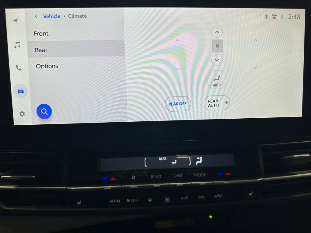 Used 2025 Toyota Sienna XLE image 32