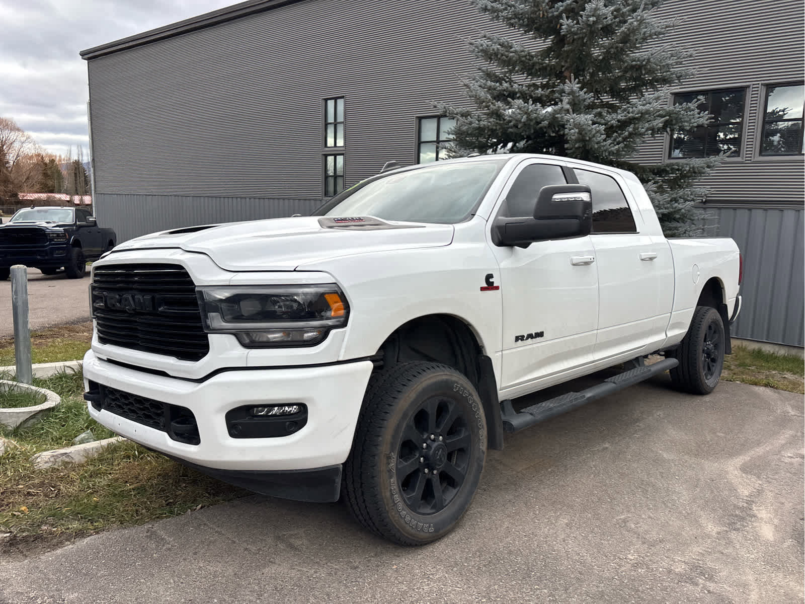 Used 2023 RAM 2500 Laramie w/ Night Edition image 3