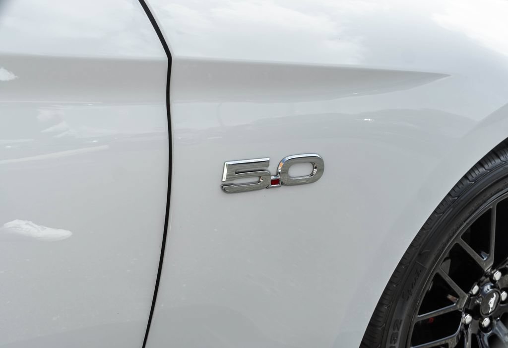 Used 2021 Ford Mustang GT Premium w/ GT Performance Package RWD image 4