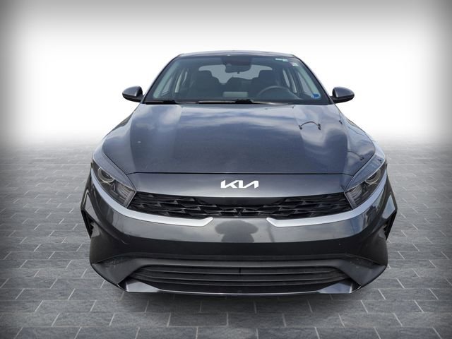 Used 2023 Kia Forte LXS FWD image 2
