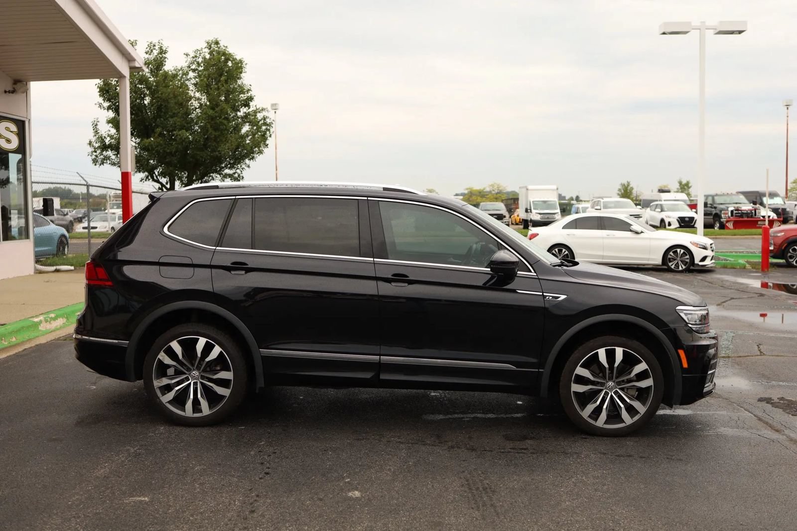 Used 2020 Volkswagen Tiguan SEL Premium R-Line AWD/4WD image 4