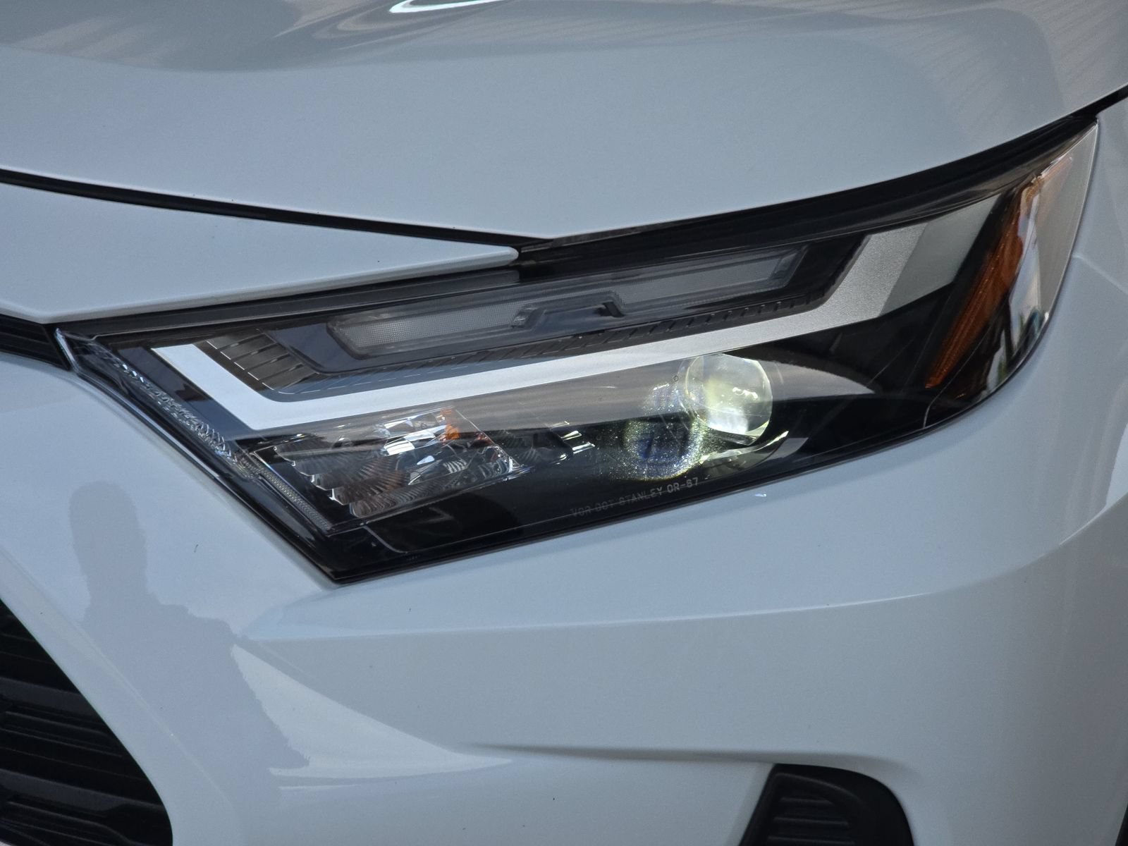 Used 2025 Toyota RAV4 XLE AWD/4WD image 31