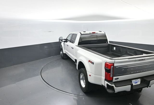 Certified 2024 Ford F450 Platinum w/ FX4 Off-Road Package AWD/4WD image 23