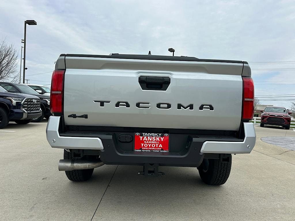 New 2026 Toyota Tacoma SR5 AWD/4WD image 4