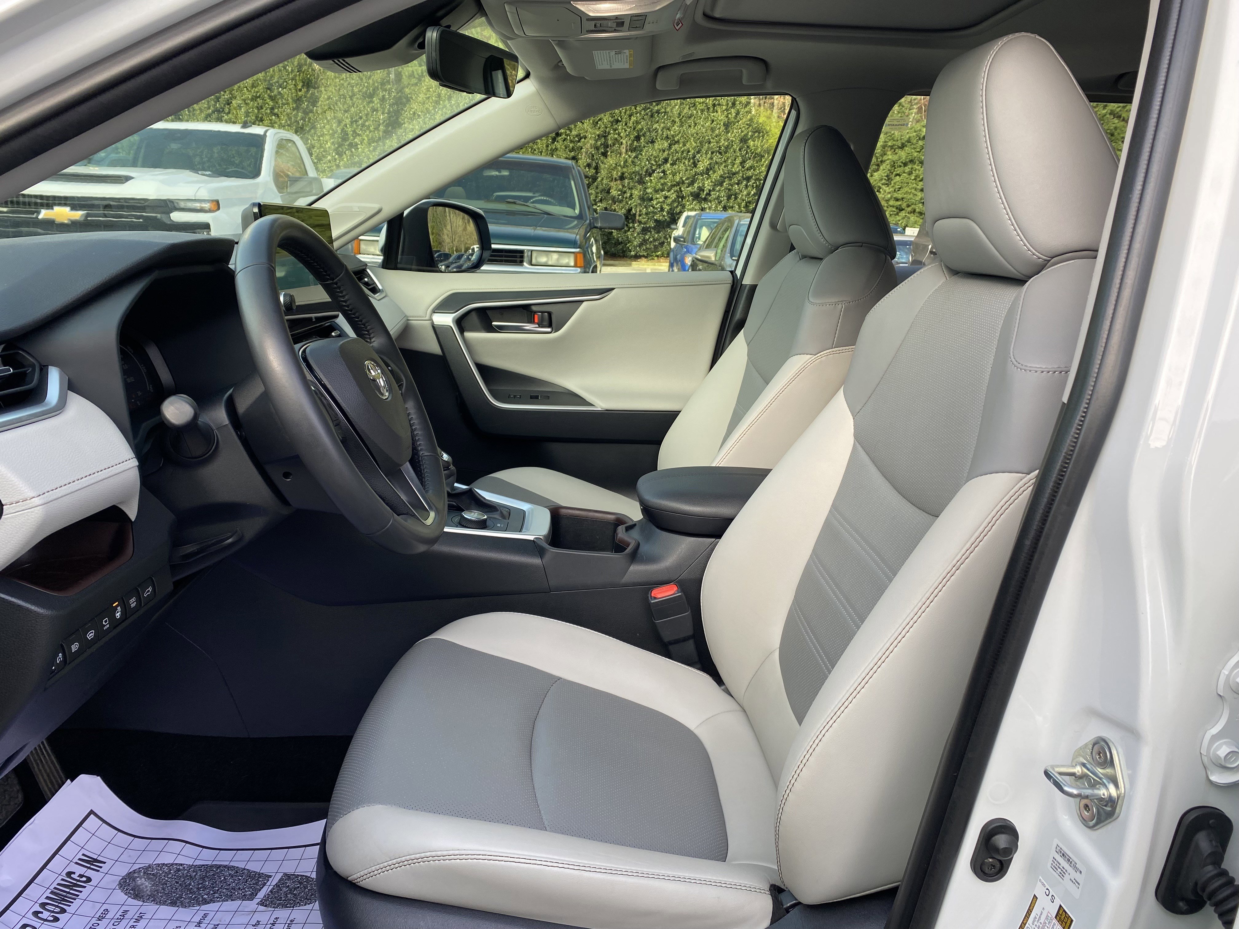 Used 2024 Toyota RAV4 Limited w/ Advanced Technology Package image 16