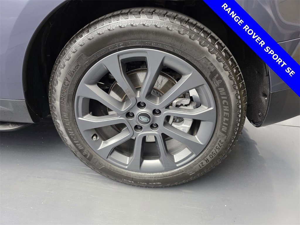 Used 2024 Land Rover Range Rover Sport SE image 18