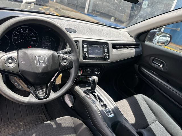 Used 2017 Honda HR-V LX image 12