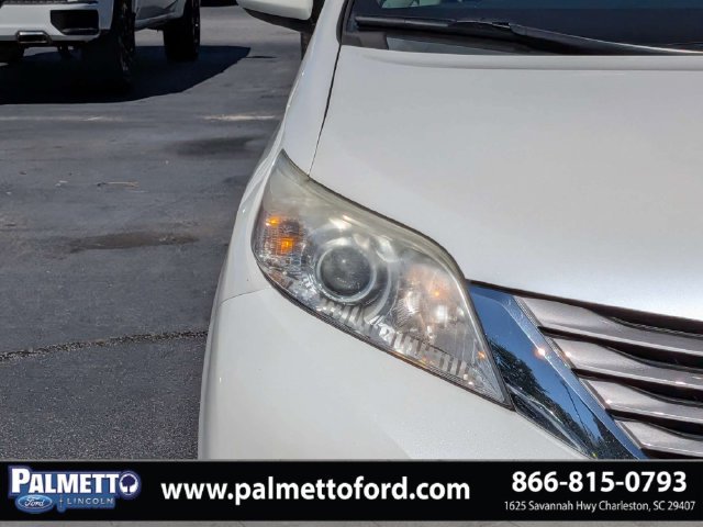 Used 2016 Toyota Sienna XLE FWD image 9