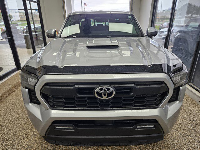 Used 2025 Toyota Tacoma TRD Sport w/ TRD Sport Premium Package AWD/4WD image 6